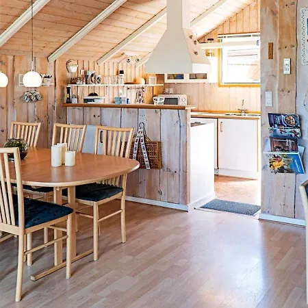 Ferienhaus Holiday V *